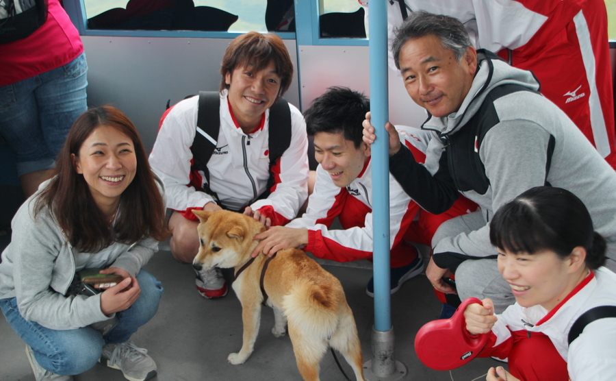 Fiene mit japanischen Freunden
